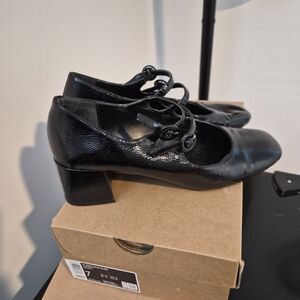 Steve Madden Black Mary Jane Heels